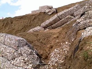 Faulty retaining wall